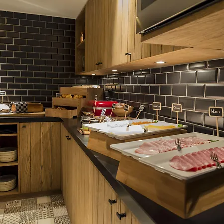 Mr. Jordaan Hotel 3*